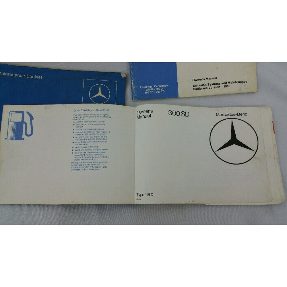 Mercedes-Benz 300SD Owners Manual & Maintenance Booklets Set 1980 - Picture 2 of 4